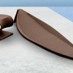 Leaf Lounger with Side Table