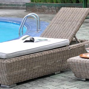 Lilo Lounger with Side Table