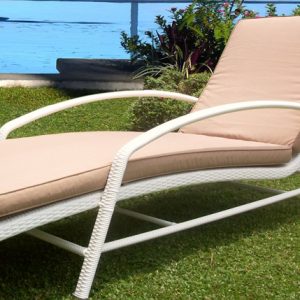 Lisa Lounger
