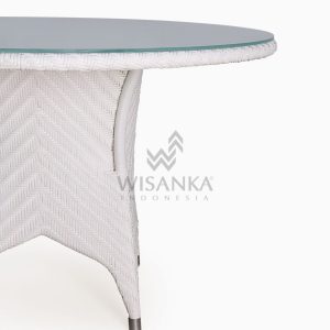 Frey Round outdoor wicker Dining Table Detail