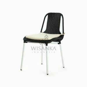 Millen Valensie Outdoor Rattan Chair perspective