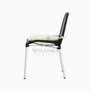 Millen Valensie Outdoor Rattan Chair side